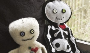 \"Halloween-Crafts-Felted-Mummy-Doll_featured_article_628x371\"